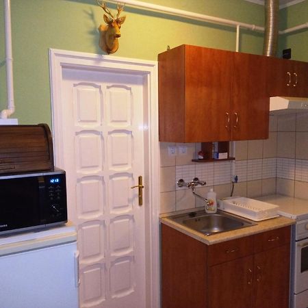 Szivarvany Apartman Gyula Luaran gambar